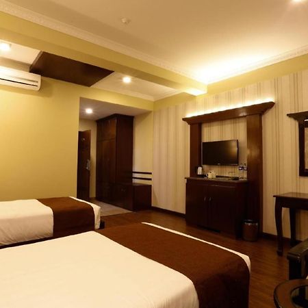 Da Yatra Courtyard Hotel & Resort Pokhara Exteriör bild
