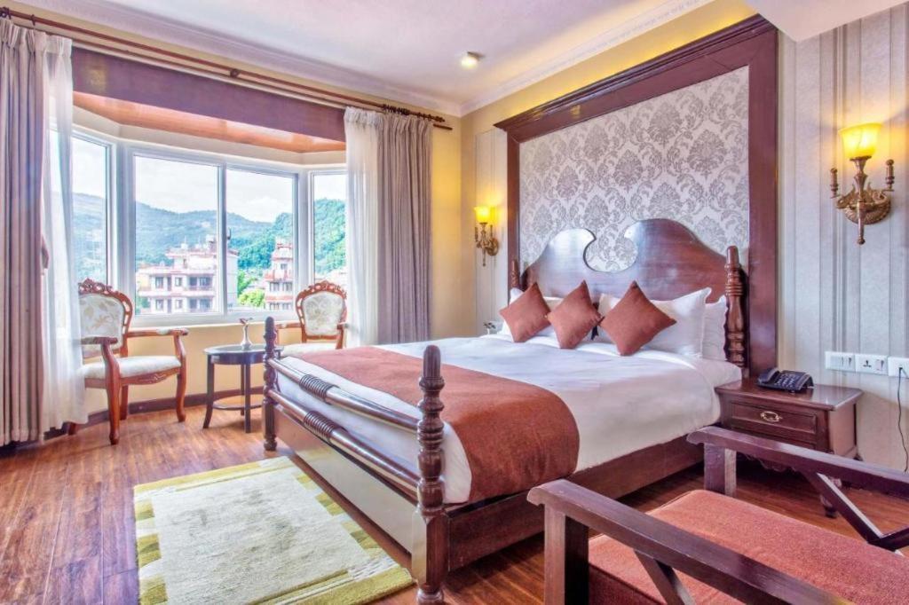 Da Yatra Courtyard Hotel & Resort Pokhara Exteriör bild