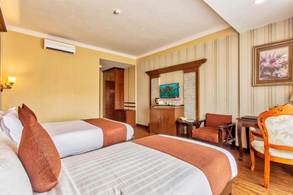Da Yatra Courtyard Hotel & Resort Pokhara Exteriör bild