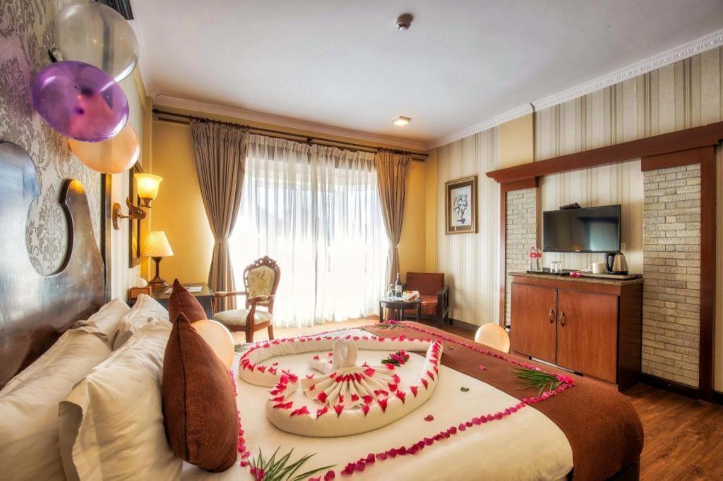 Da Yatra Courtyard Hotel & Resort Pokhara Exteriör bild