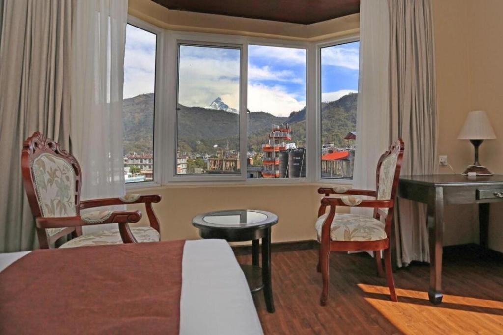 Da Yatra Courtyard Hotel & Resort Pokhara Exteriör bild