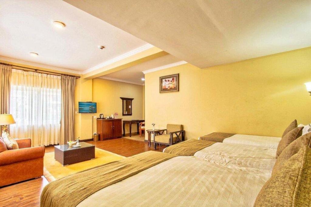 Da Yatra Courtyard Hotel & Resort Pokhara Exteriör bild
